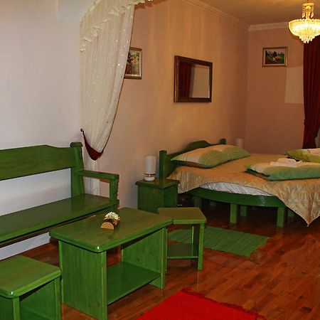 Rooms Su Su Karlovac Bagian luar foto